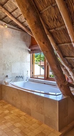 Luxury Salon Services in Lucknow